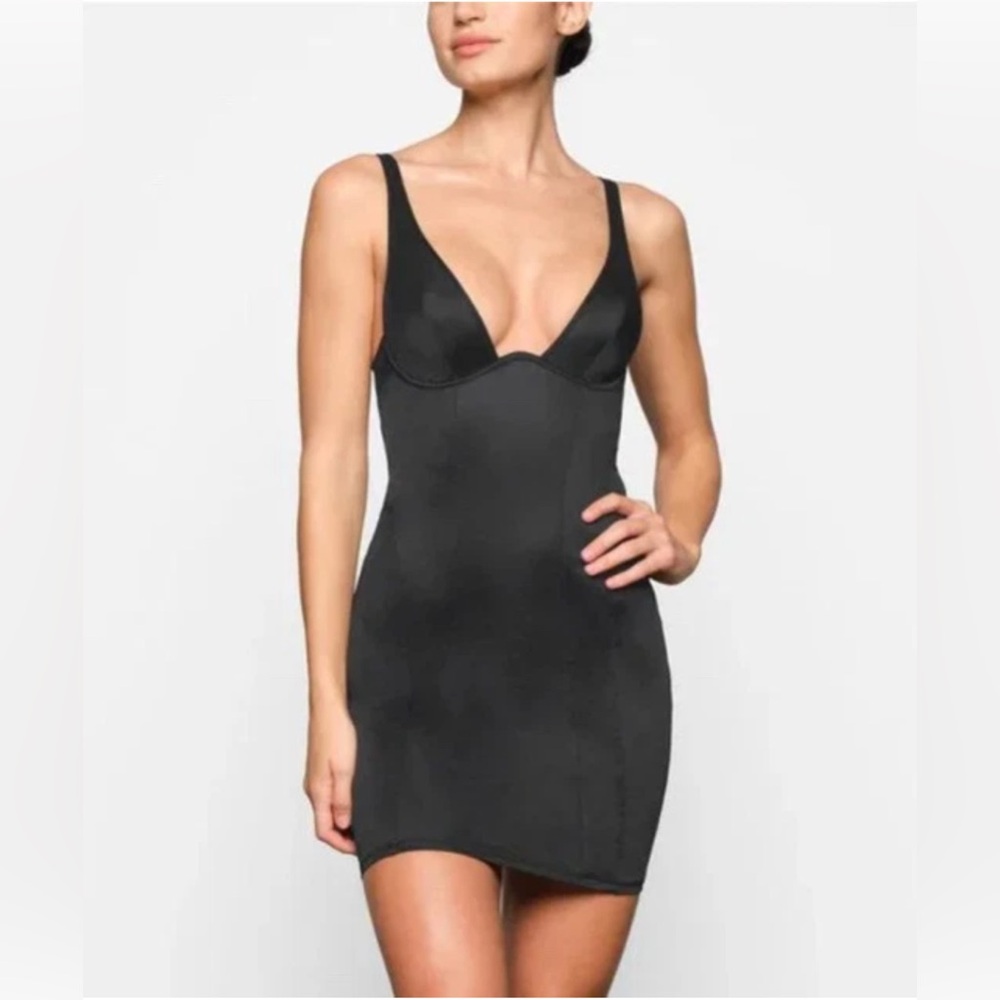 SKIMS Onyx Gilessente Slip Dress NWT‎